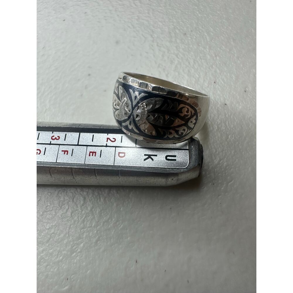Vintage Sterling Silver Floral Band Ring Size 7.5 Ornate Hand Engraved